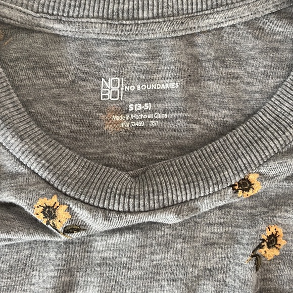 Sunflower pattern front pocket front tie t-shirt - Picture 3 of 5